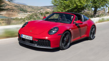 Porsche 911 Targa GTS - front tracking