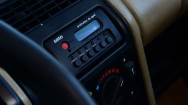 Renault 5 GTL - interior