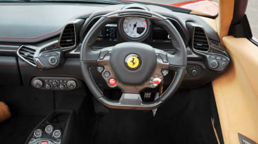 Ferrari 458 Spider dash