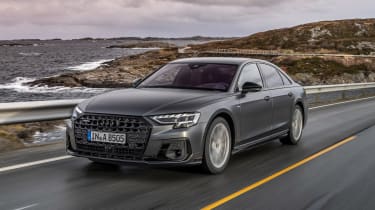 Audi A8 - front tracking