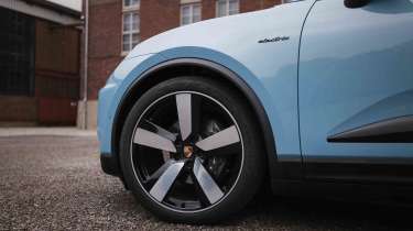 Porsche Macan Electric - alloy