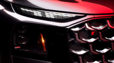 Audi SQ9 - front light