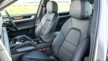 Porsche Cayenne facelift - front seats