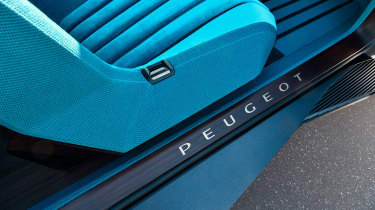 Peugeot e-LEGEND - seat detail