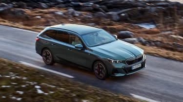 BMW i5 Touring - above