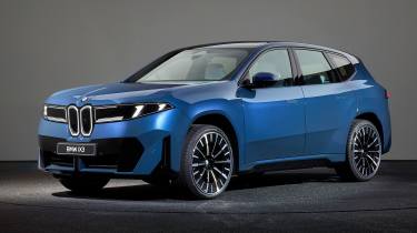 BMW iX3 - front studio