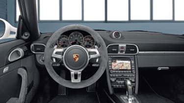 Porsche 911 GTS cabriolet wheel