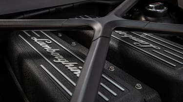 Lamborghini Huracan Evo - engine detail