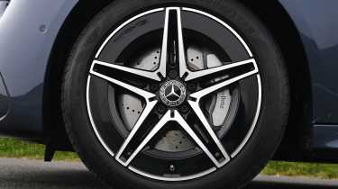 Mercedes C 300 e - wheel