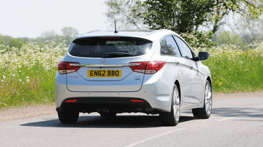 Volkswagen Passat Estate rear action