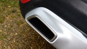 Kia XCeed - exhaust