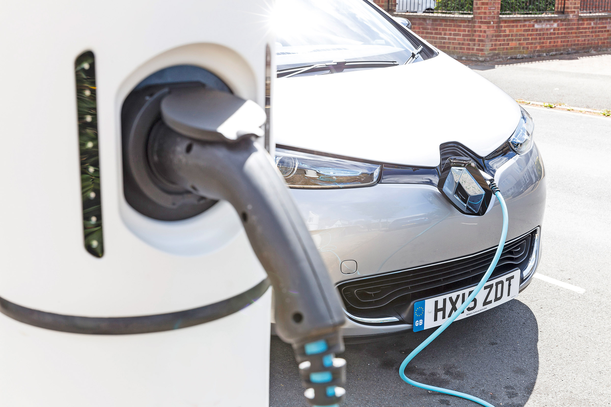 UK facing up to EV charging challenge Auto Express