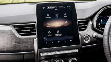 Renault Arkana infotainment touch screen