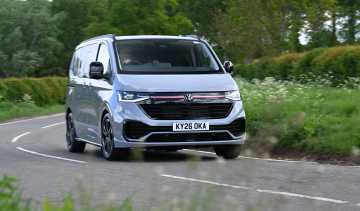 Volkswagen Transporter Sportline - front cornering