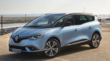 Renault Grand Scenic 2016 - front quarter
