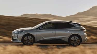 DS No4 E-Tense - side