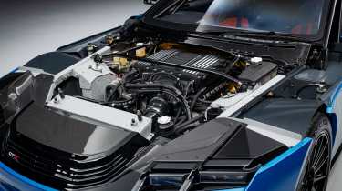 Jensen Interceptor GTX - engine detail