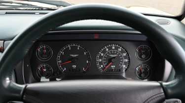Aston Martin DB7 - dials