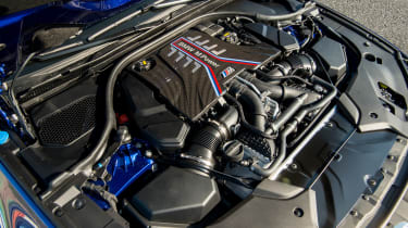 BMW M5 - engine
