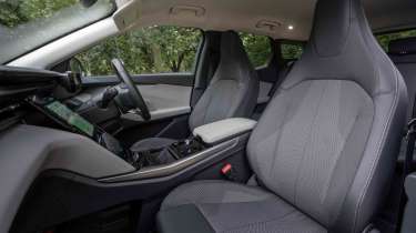 Ford Explorer - front seats