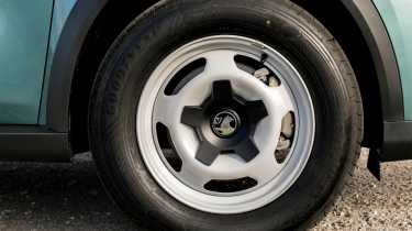 Vauxhall Frontera Hybrid - wheel