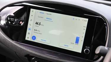 Toyota Aygo X JBL - sat-nav