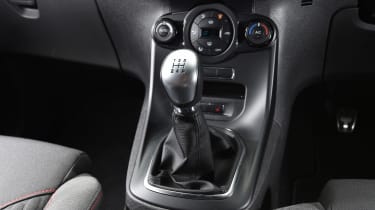 Ford Fiesta - gear lever