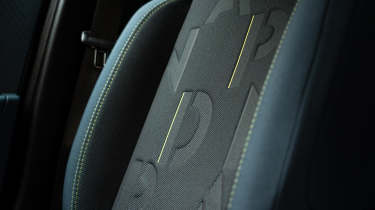 Fiat Grande Panda Pop - front seats 