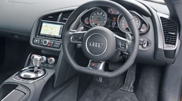 Audi R8 V8 Coupe interior