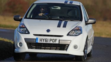 Renault Clio Renaultsport front cornering