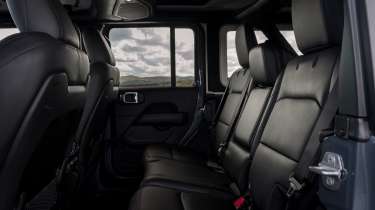 Jeep Wrangler Rubicon - rear seats