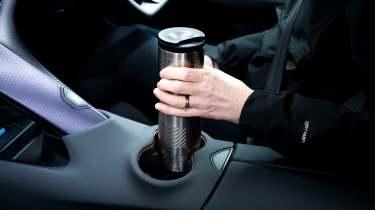 Cupra Tavascan long termer - cup holder