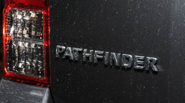 Nissan Pathfinder badge