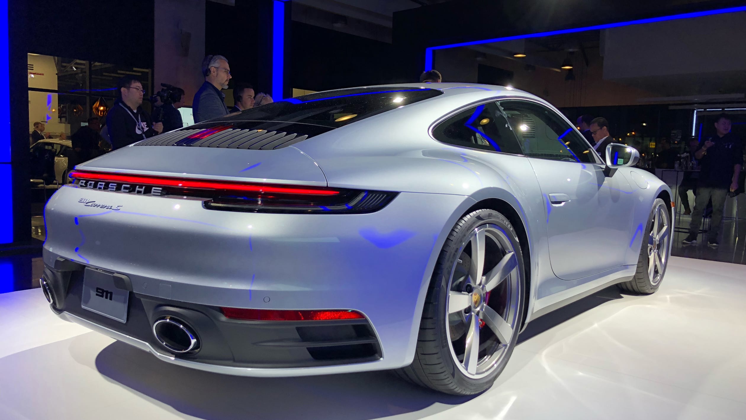 Порше 911 2019
