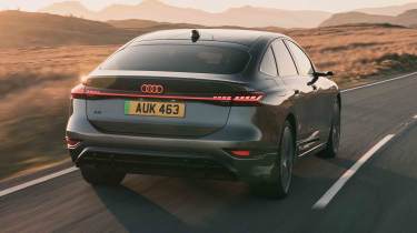Audi A6 e-tron - rear tracking
