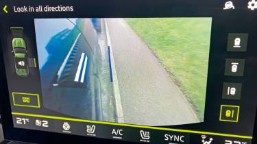 Dacia Bigster - side camera