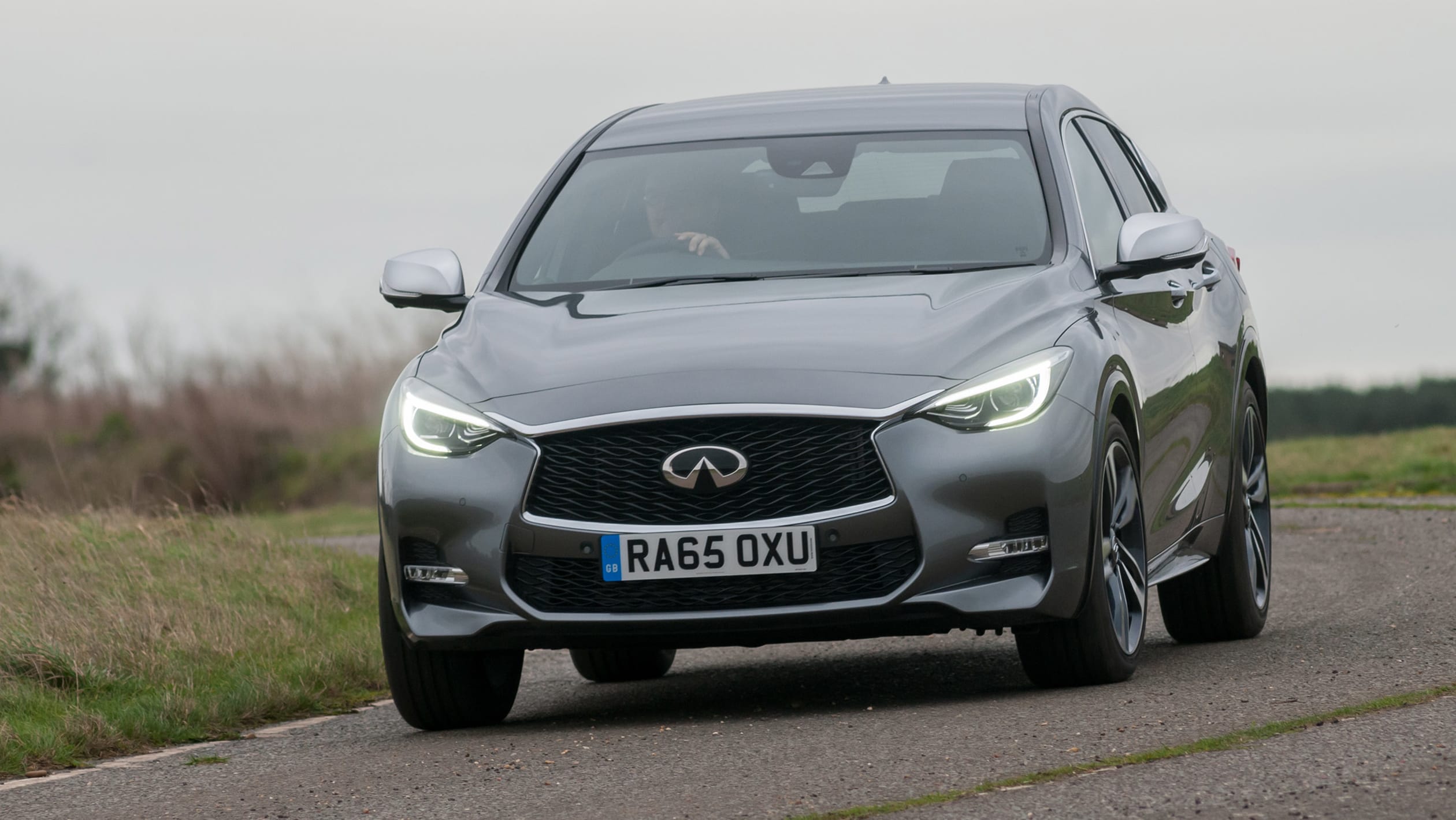 Infiniti Q30 vs MINI Clubman vs Volvo V40 - pictures | Auto Express