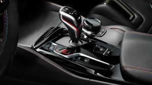 BMW M5 CS - studio transmission