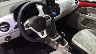 Volkswagen up! Beats - Geneva show dash
