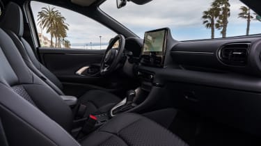 Mazda 2 Hybrid - front seats