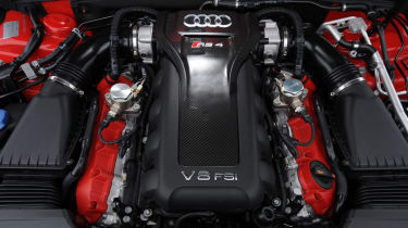 Audi RS4 Avant engine