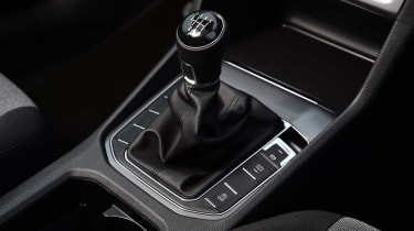 VW Golf SV BlueMotion gearstick