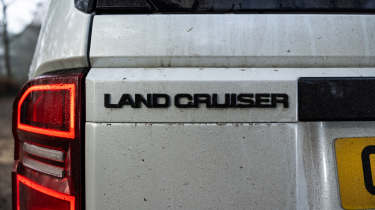 Toyota Land Cruiser 48v - rear detail