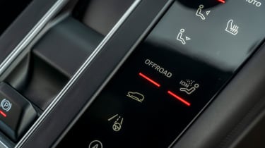 Porsche Macan 2.0 2022 - controls