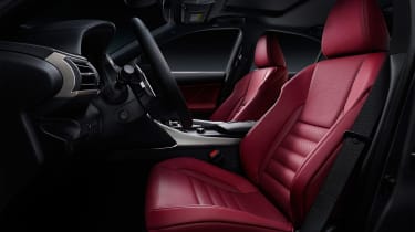 Lexus IS 2016 seats