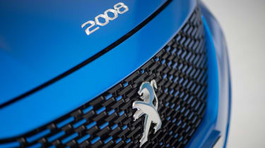 Peugeot e-2008 - Peugeot badge