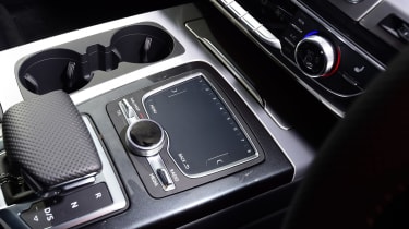Audi Q7 - centre console