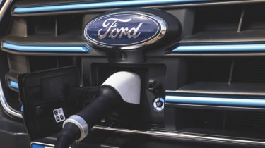 Ford E-Transit - charging
