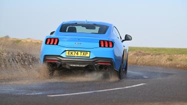 Ford Mustang - rear cornering