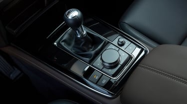 Mazda CX-30 SkyActiv-X - centre console
